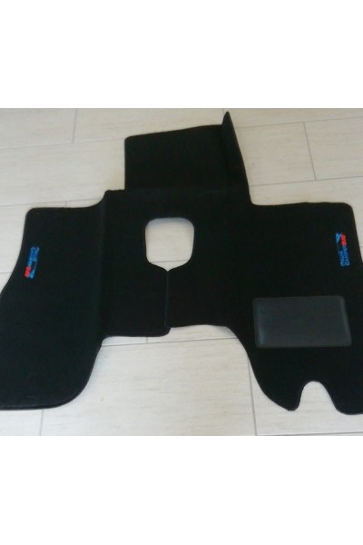 TAPPETO INTERNO CABINA PER FORD TRANSIT  DAL ANNO 2005/06 MATERIALE  MOQUETTE  COLORE